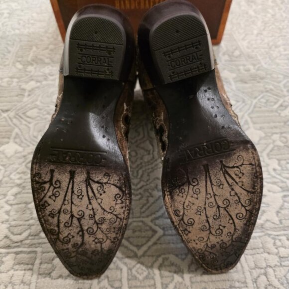 Corral Bootie - 9.5 - Picture 14 of 16